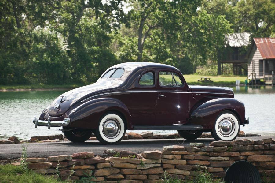  Ford DeLuxe Coupe 1940 года  (фото 23 из 25)